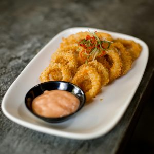 Crispy Fried Calamari Rings (8 Pieces)