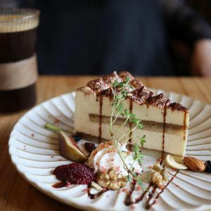 Classic Tiramisu Slice (1 Serving)