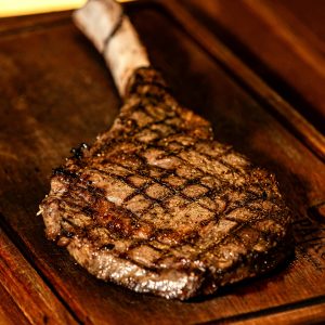 16oz Tomahawk Ribeye Steak (1 Serving)